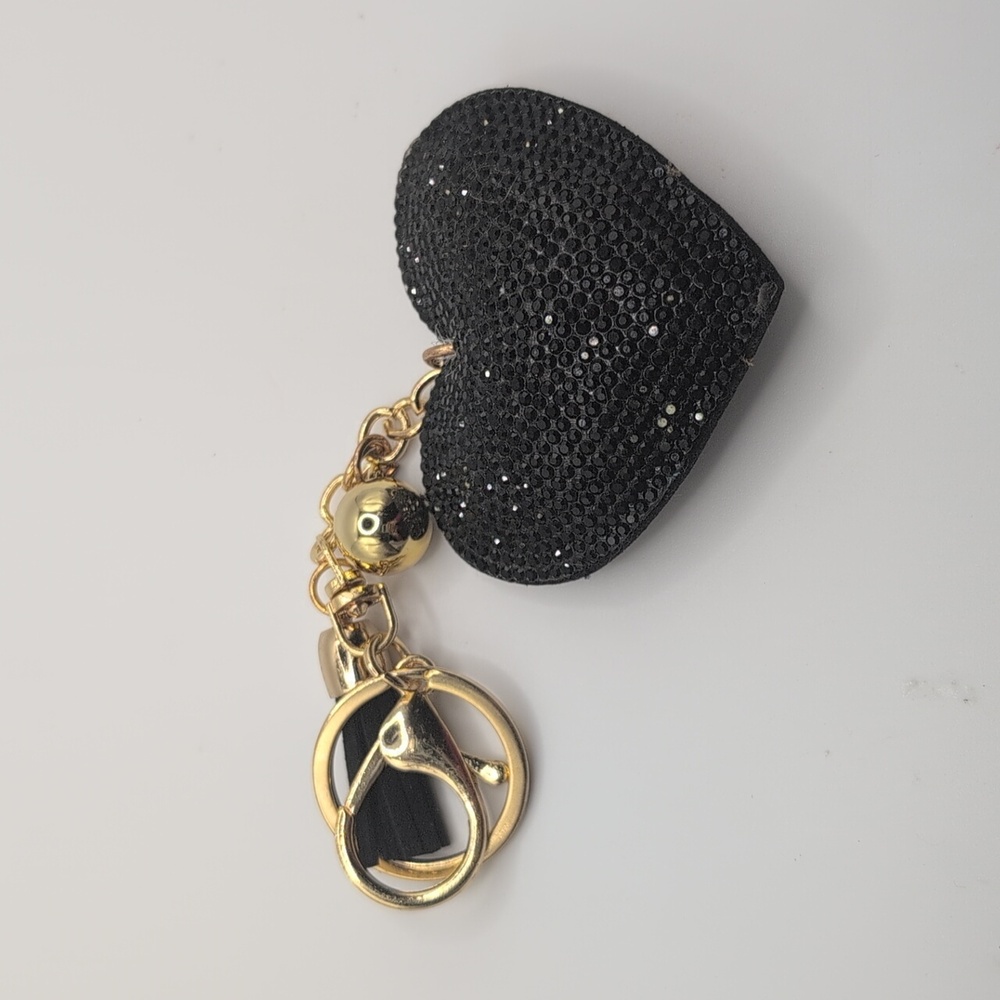 CHOSE ONE✨ Heart Keychain with Gold Accents - Picture 4 of 4